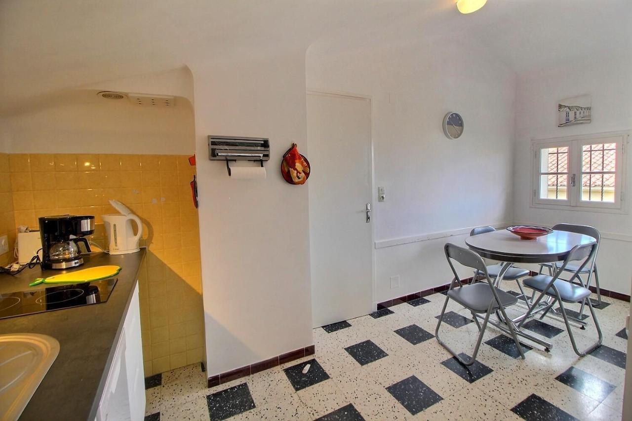 Meuble Trois Etoiles Au Premier Etage D'une Maison Typique Apartamento *