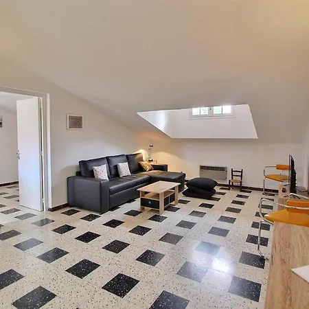 Meuble Trois Etoiles Au Premier Etage D'Une Maison Typique Saint-Cyprien  Exterior foto