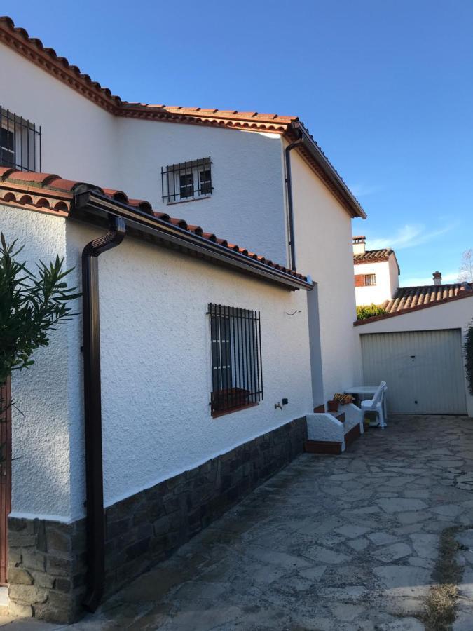 Meublé Trois étoiles Au Premier étage D’une Maison Typique Saint-Cyprien (Pyrenees-Orientales)